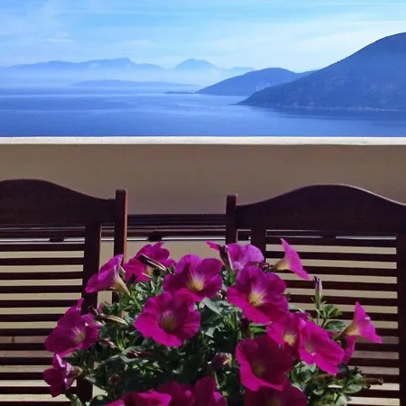 Sleeps 6 Βίλα Κατσαράτα