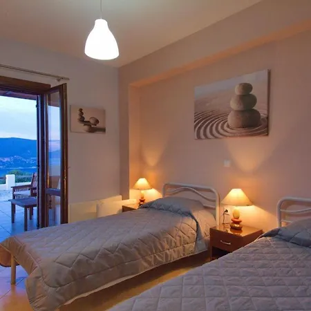 Βίλα Sleeps 6 Κατσαράτα